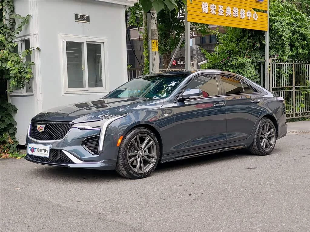 Cadillac CT4