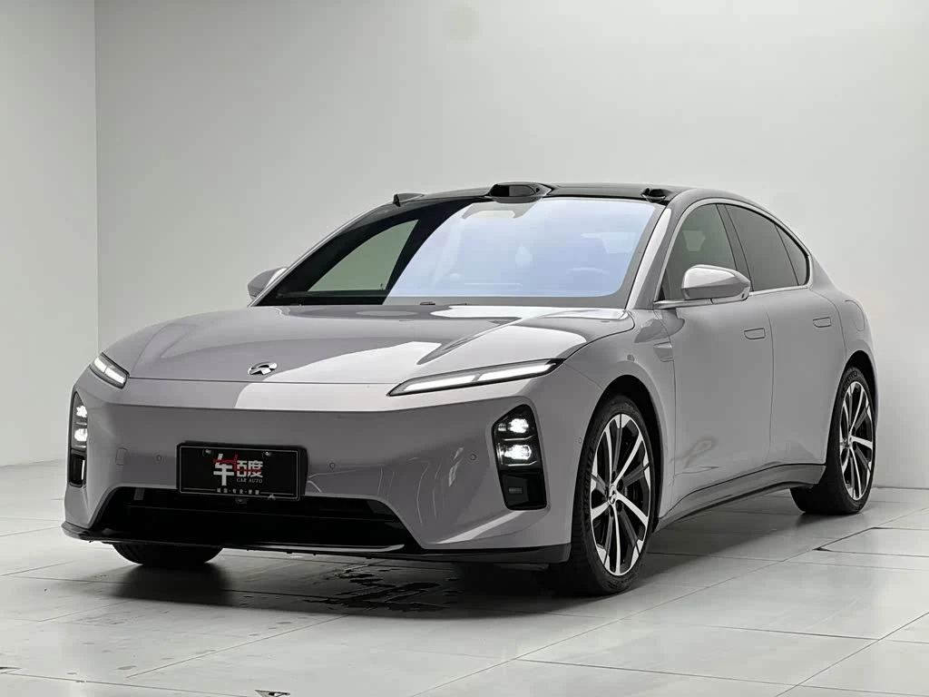 NIO ET5