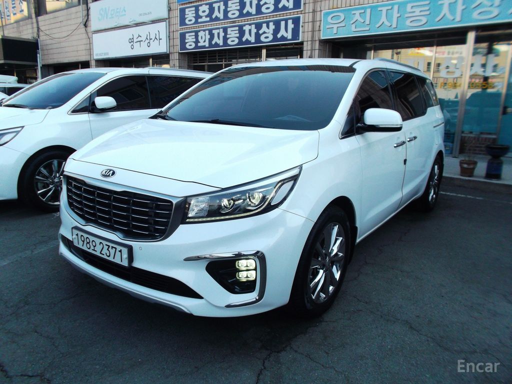 Kia Carnival