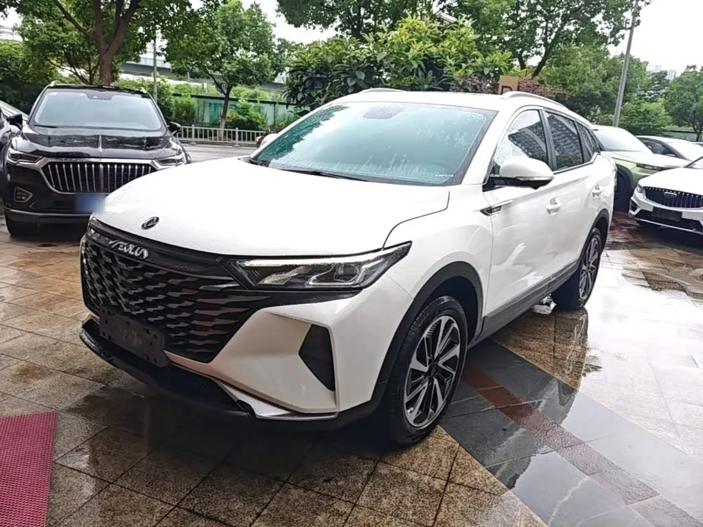 Dongfeng AX7