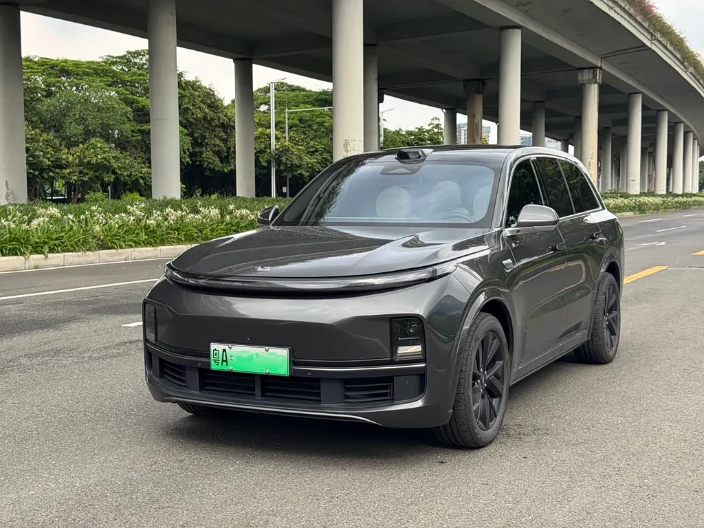 Li Auto L8