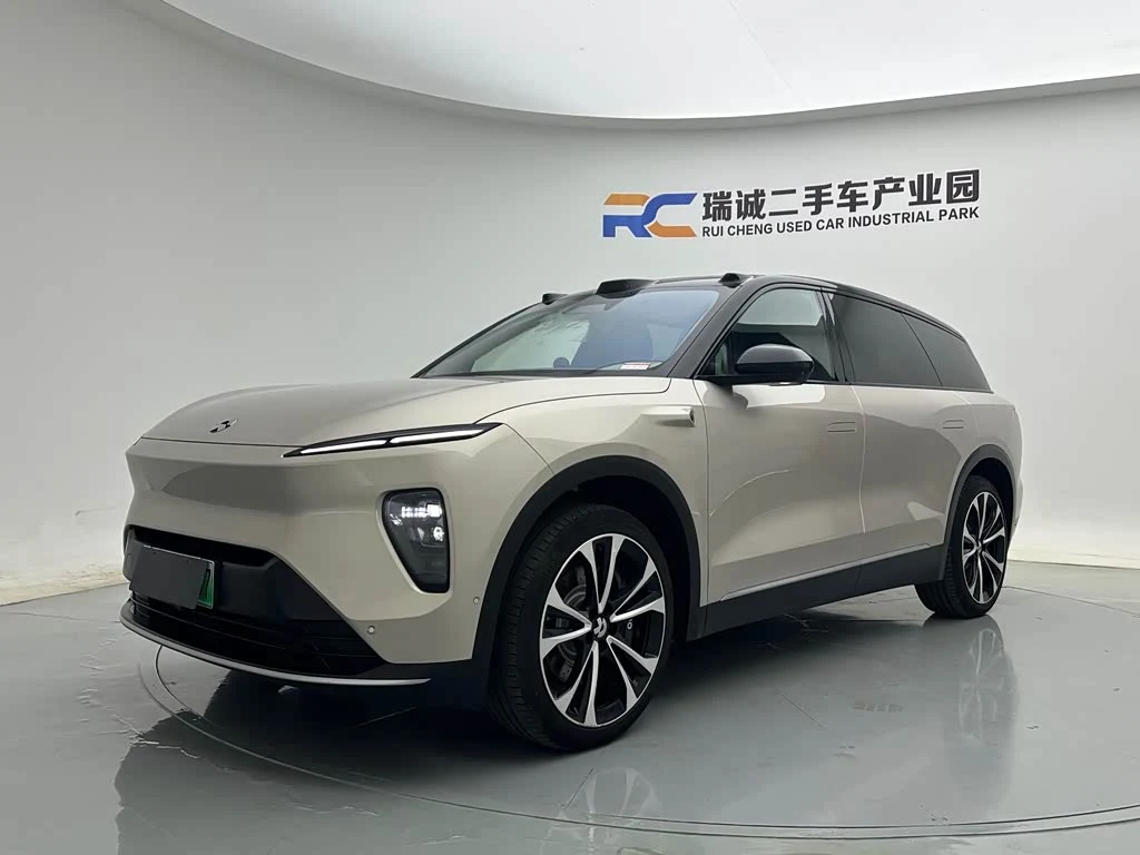 NIO ES8