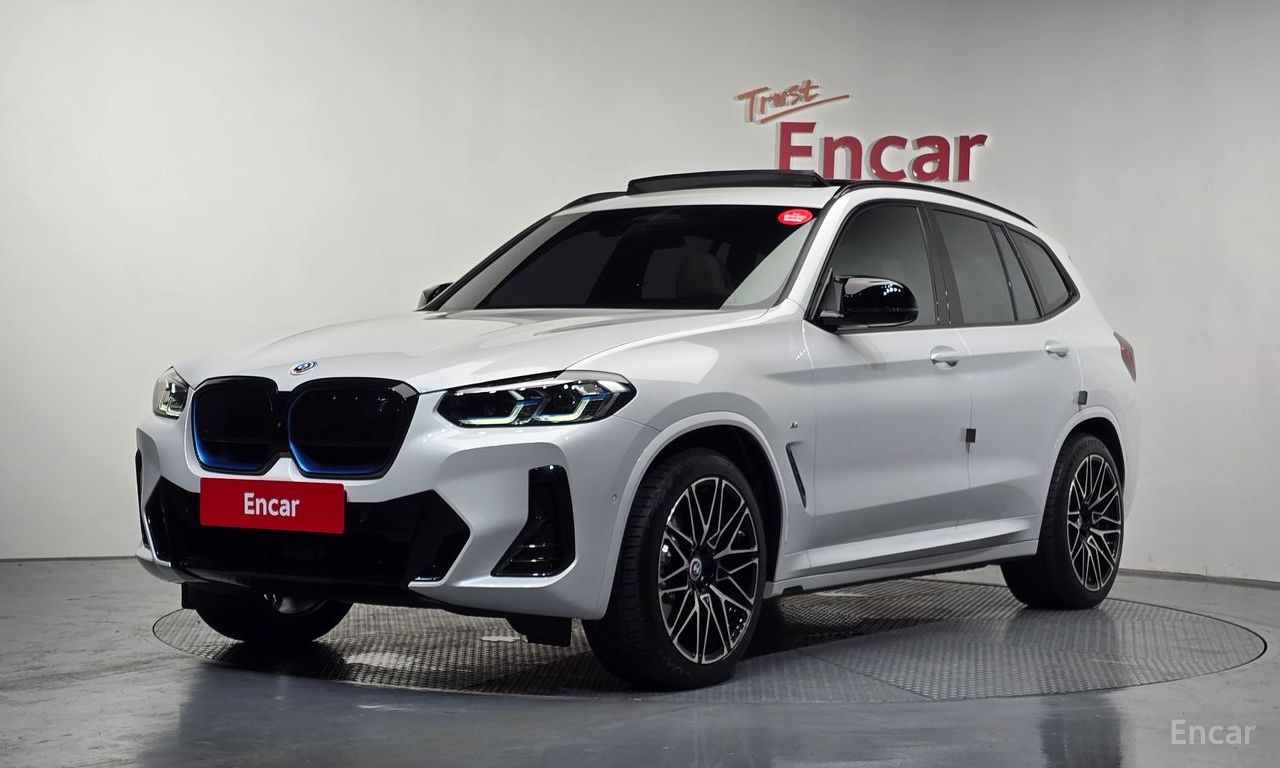 BMW iX3