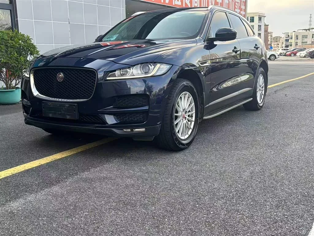 Jaguar F-Pace