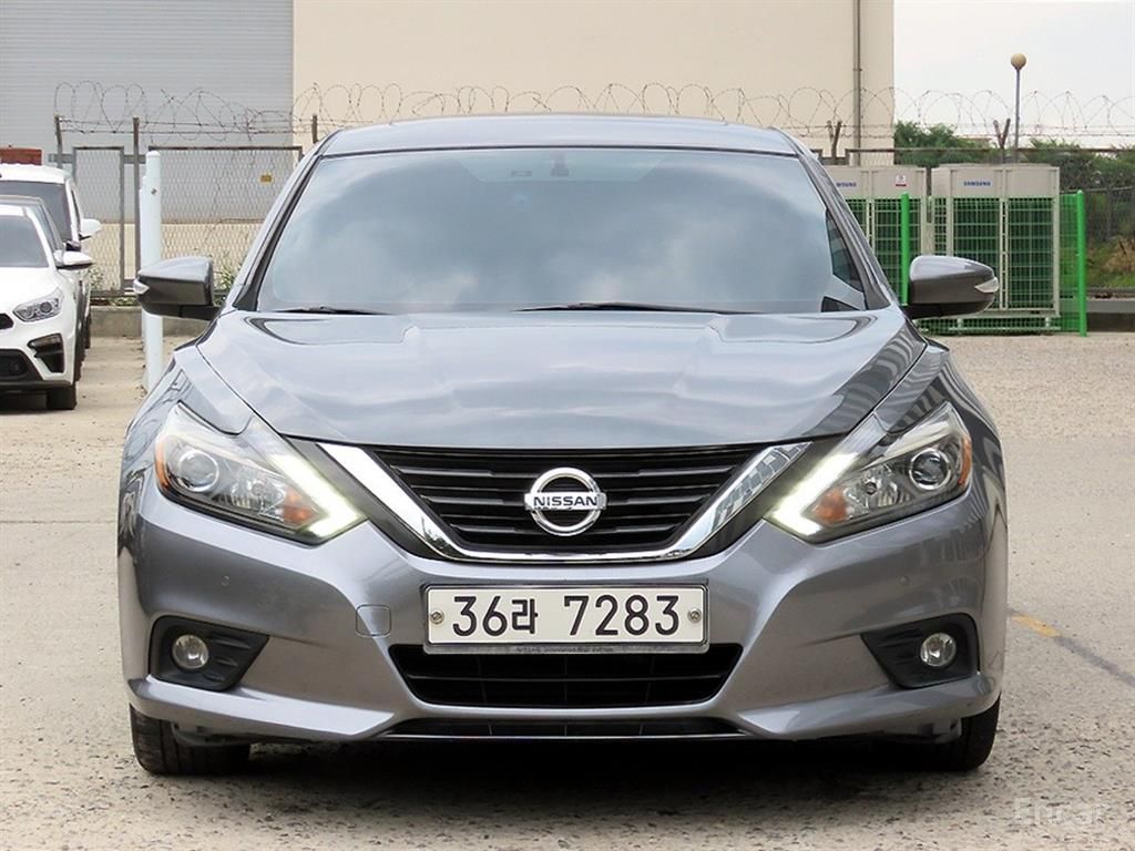 Nissan Altima