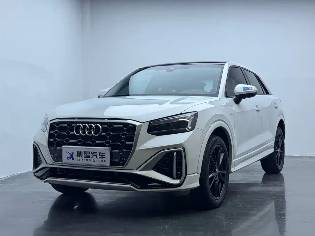 Audi Q2L