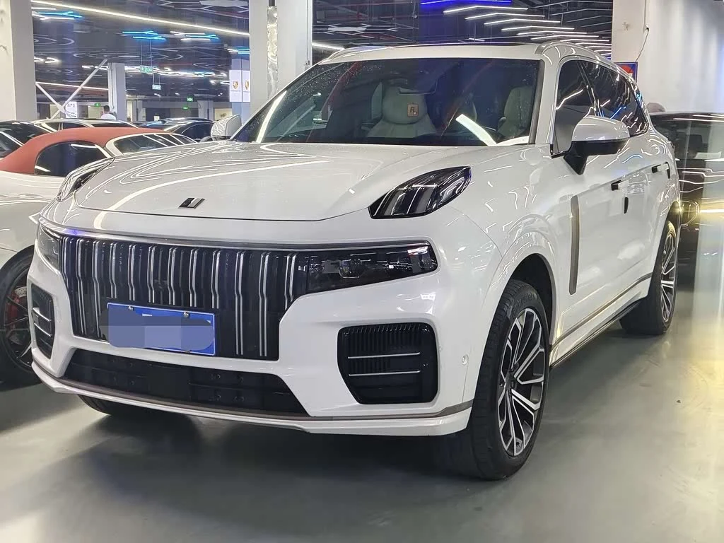 Lynk & Co 09