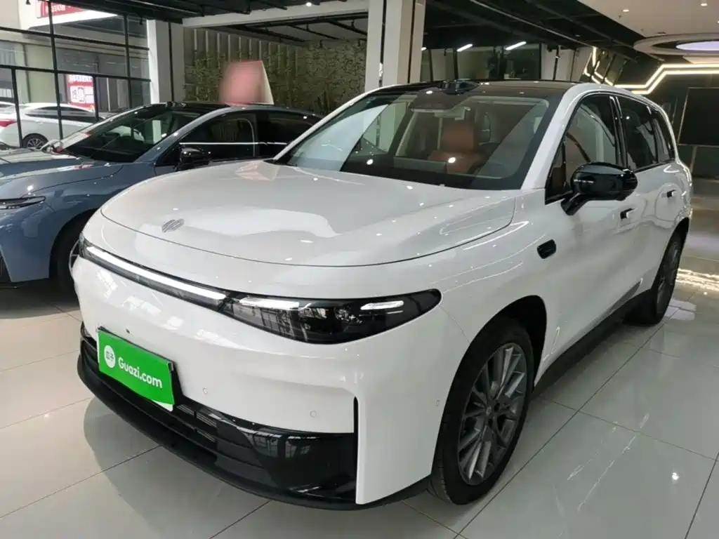 Leapmotor C10