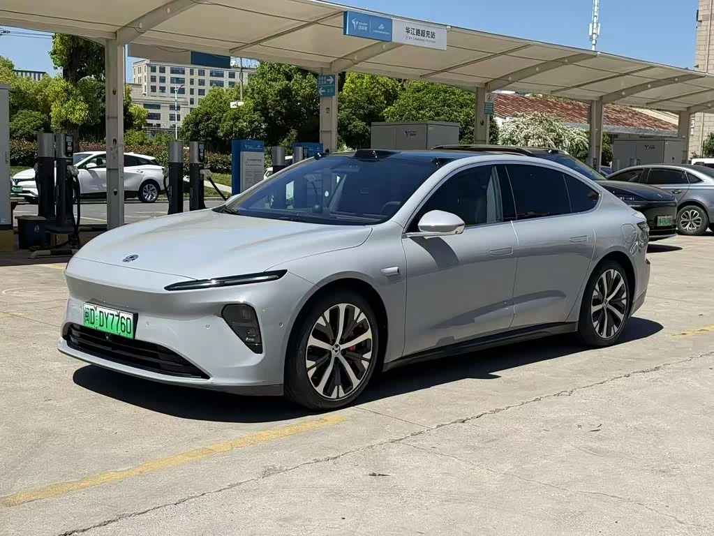 NIO ET7