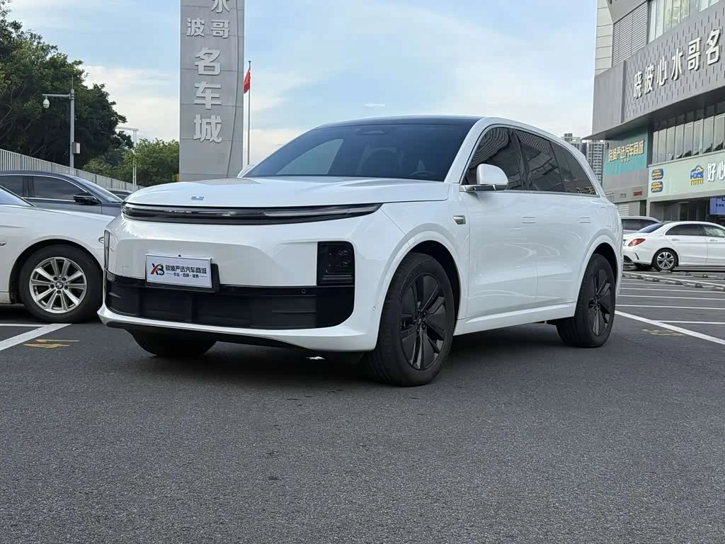 Li Auto L6
