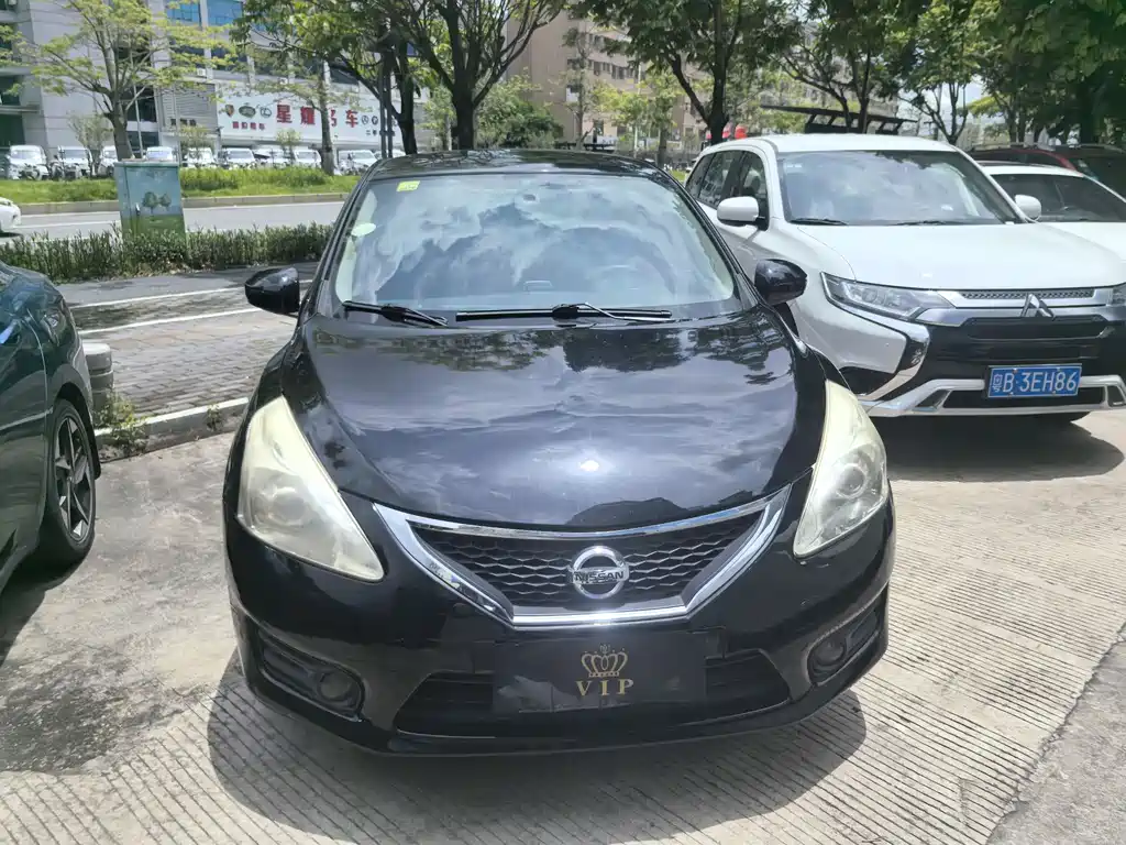 Nissan Tiida