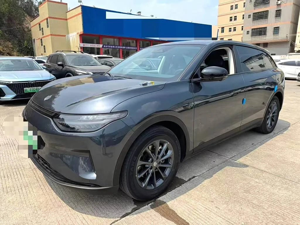 Leapmotor C11