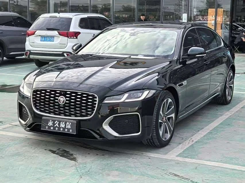 Jaguar XFL