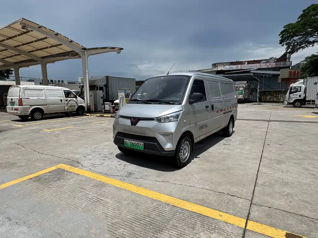 Wuling EV50