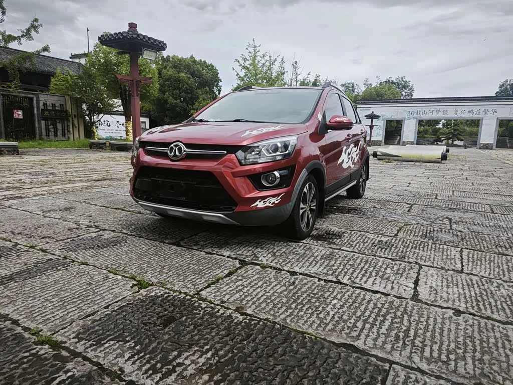 BAIC X25