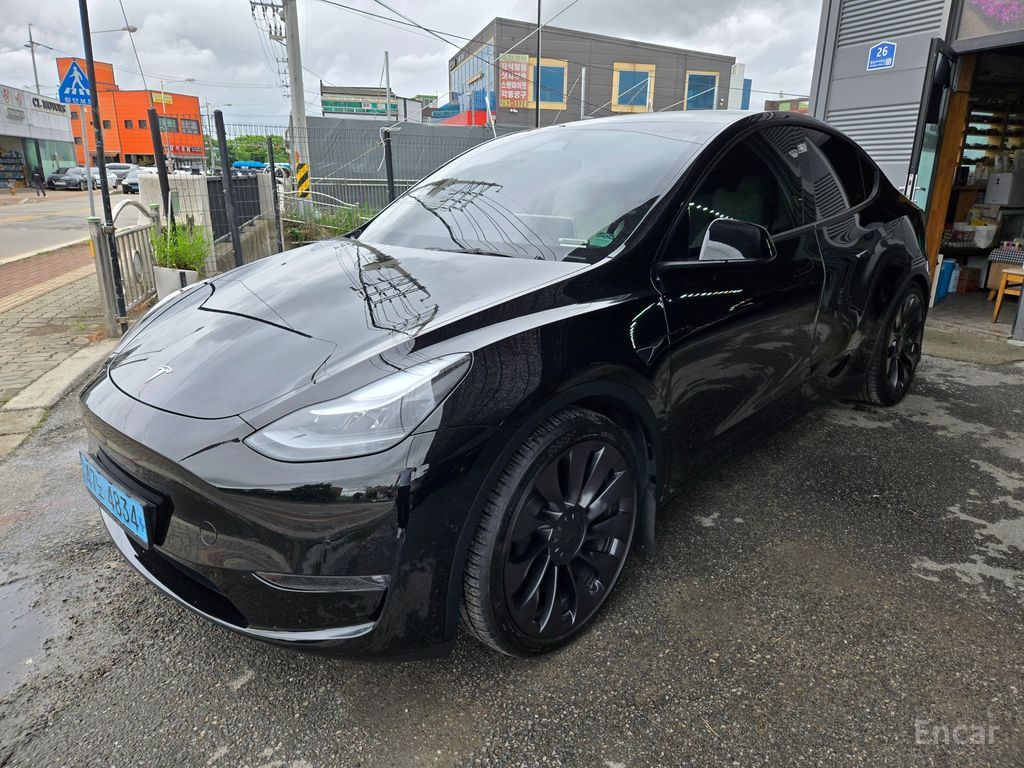 Tesla Model Y
