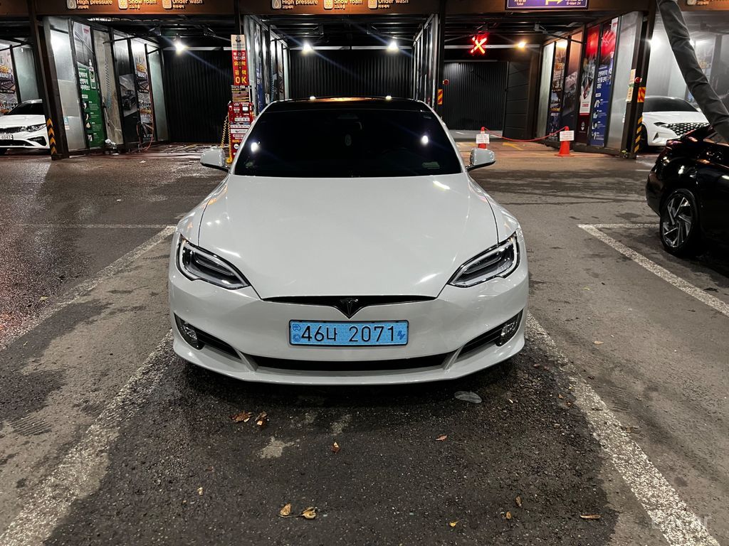 Tesla Model S