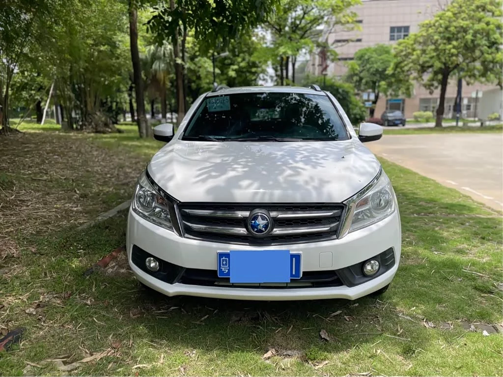Venucia T70