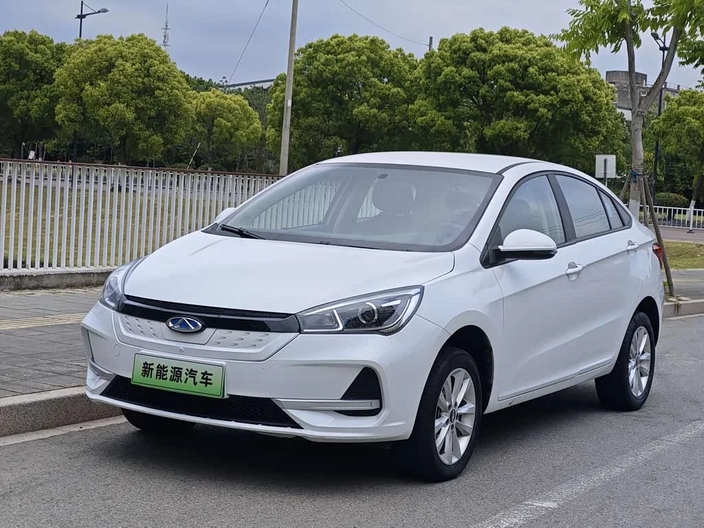 Chery e