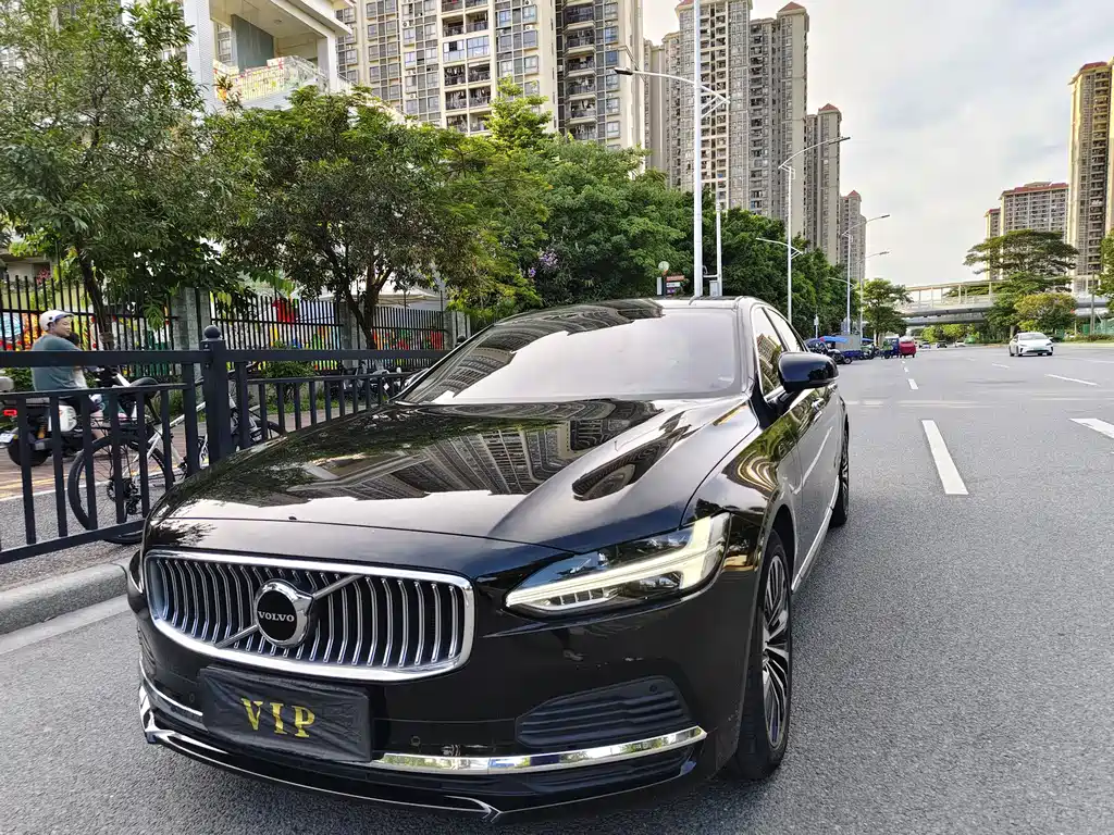 Volvo S90