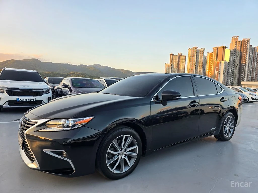 Lexus ES