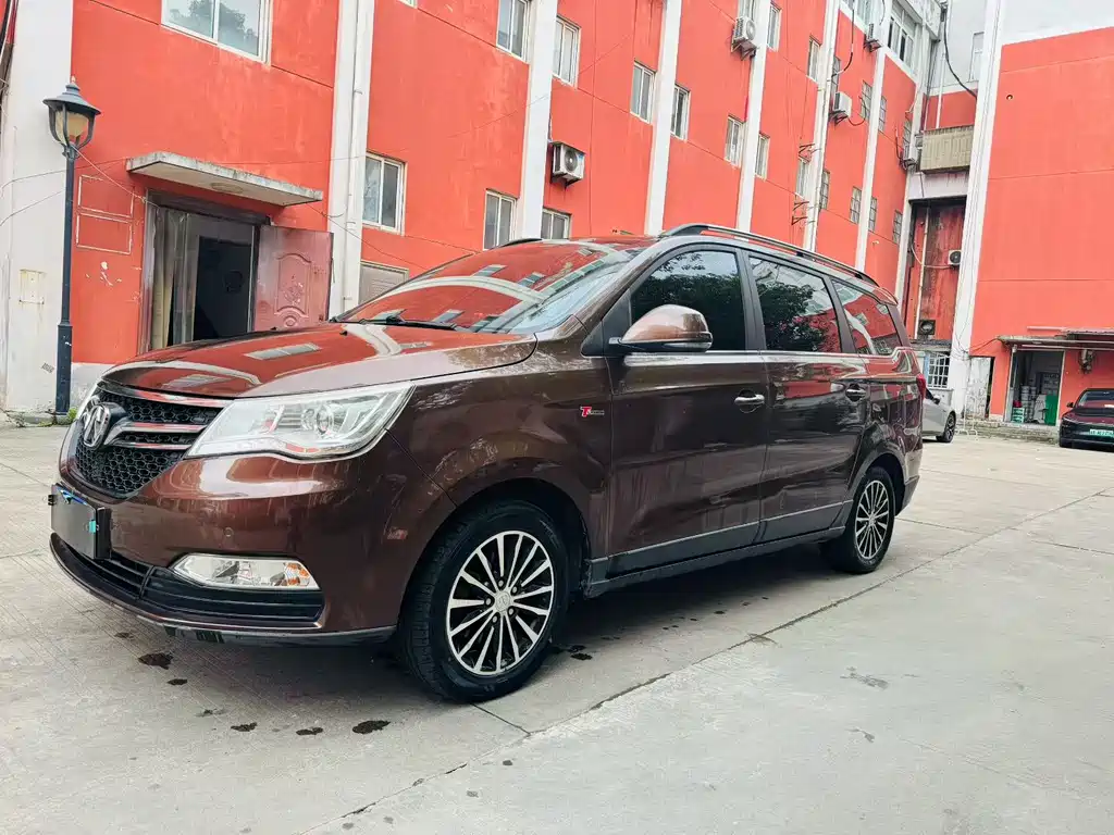 BAIC Weiwang M50F