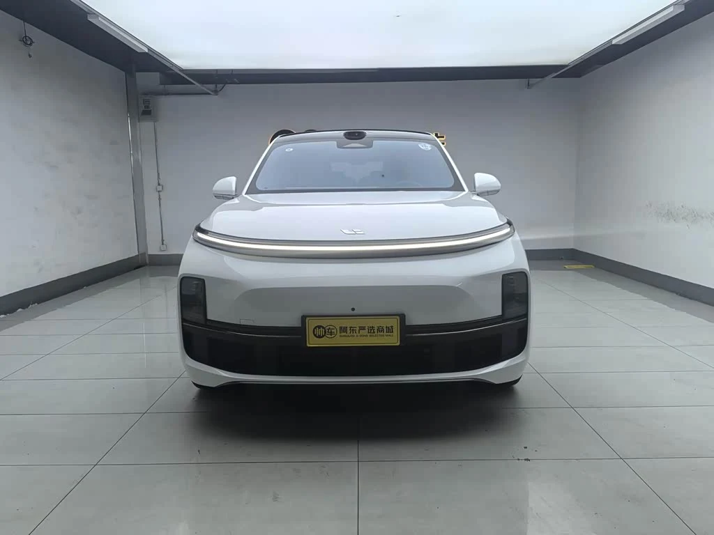 Li Auto L8