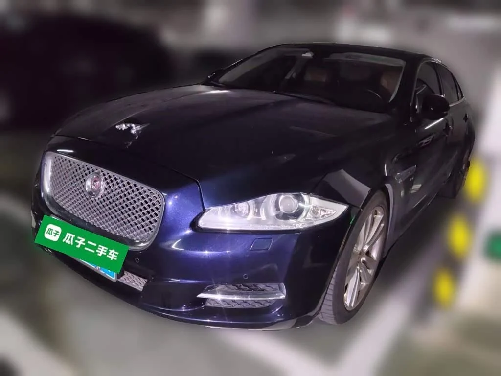 Jaguar XJ