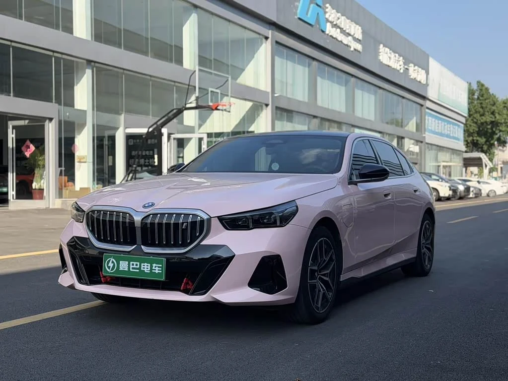 BMW i5