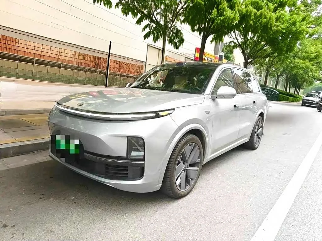 Li Auto L8