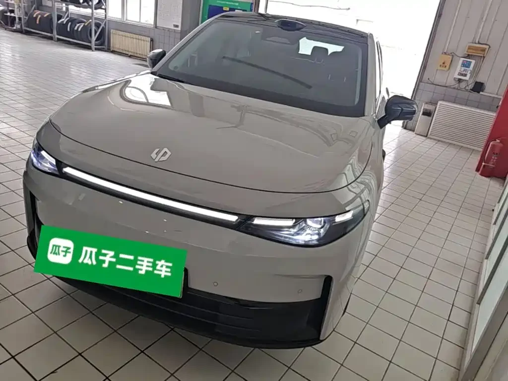 Leapmotor C10