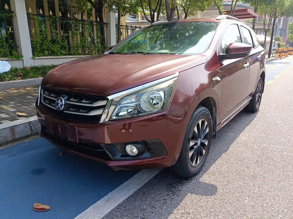 Venucia T70