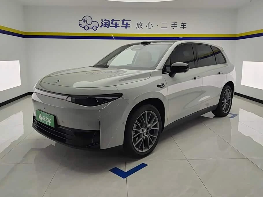 Leapmotor C10