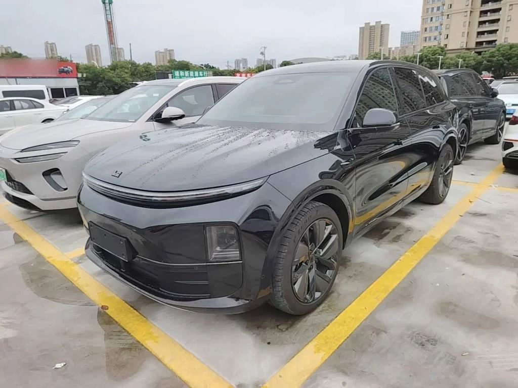 Li Auto L6