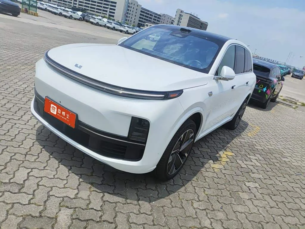Li Auto L8