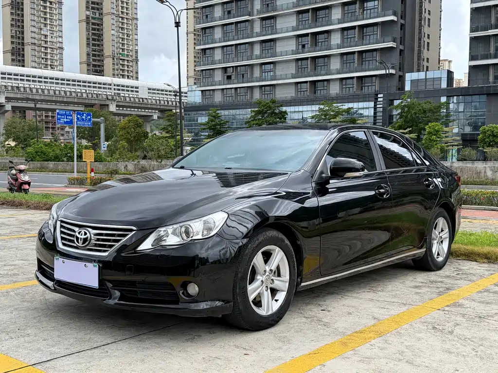 Toyota Reiz