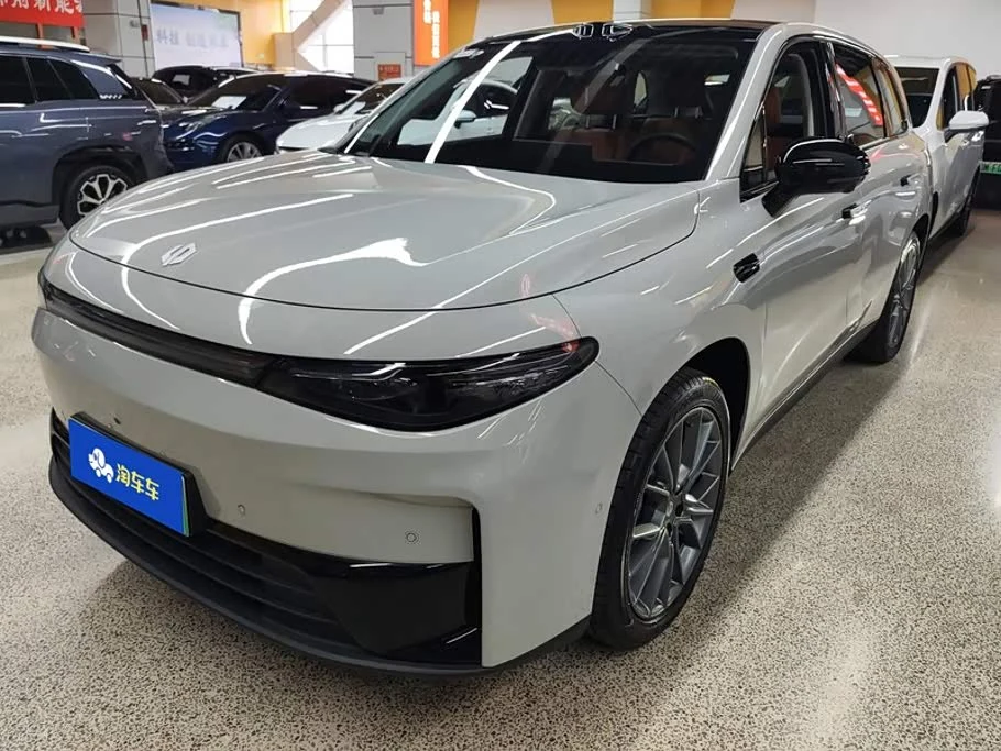 Leapmotor C10