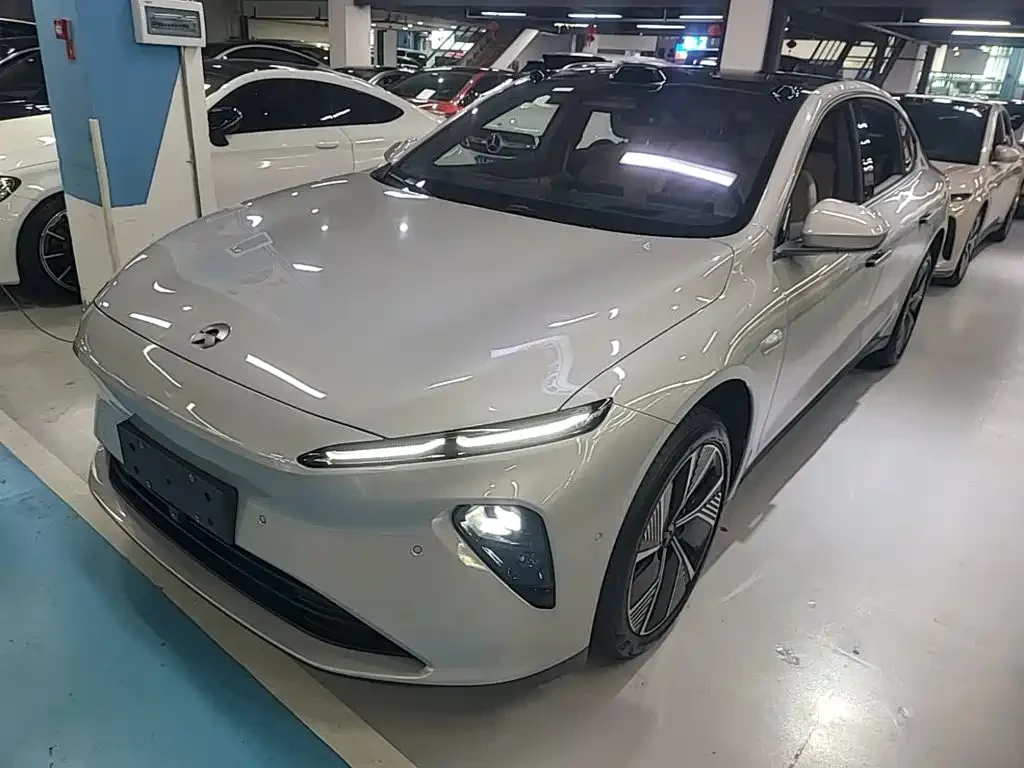 NIO ET7