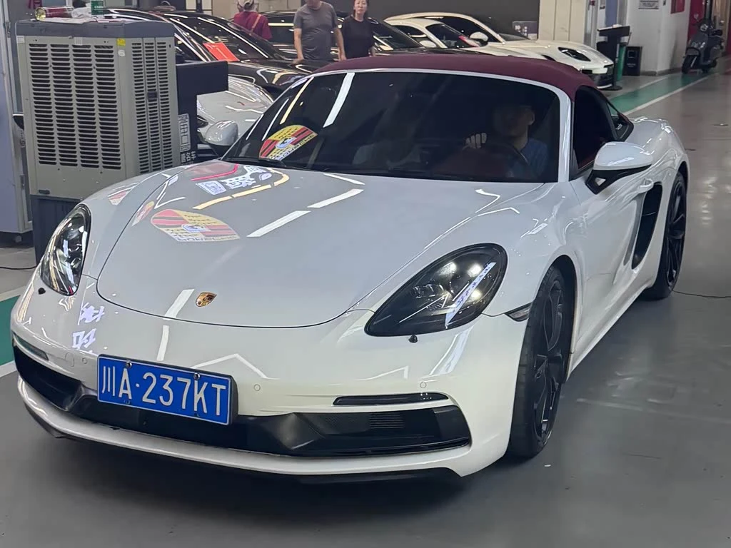 Porsche 718