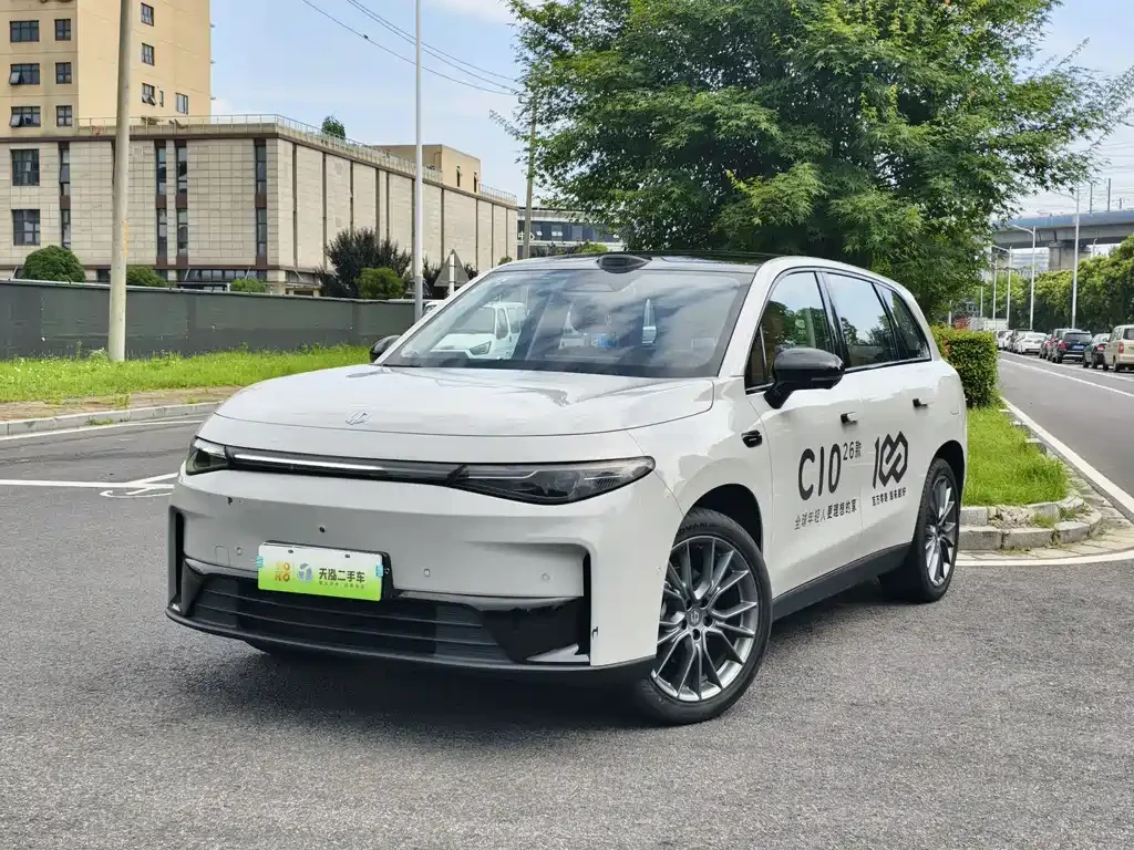 Leapmotor C10