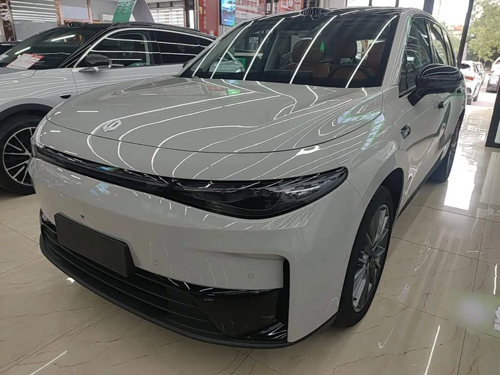 Leapmotor C10