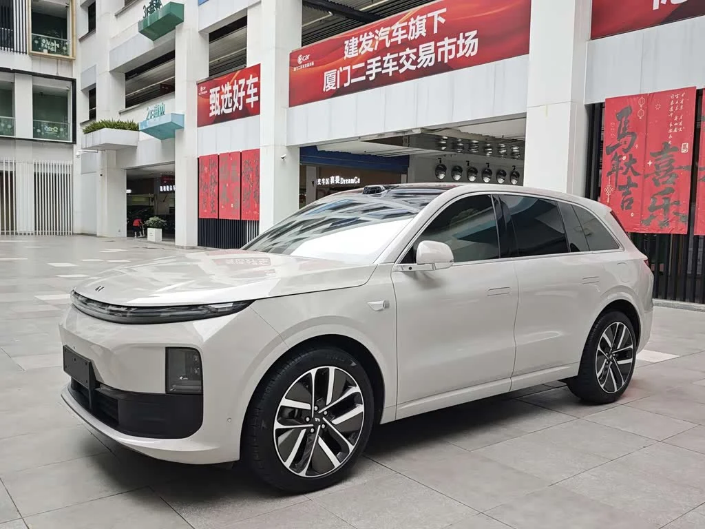 Li Auto L6