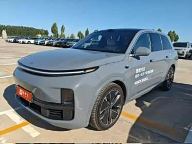 Li Auto L8