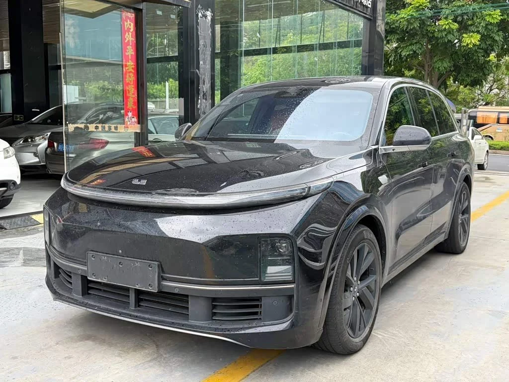 Li Auto L8