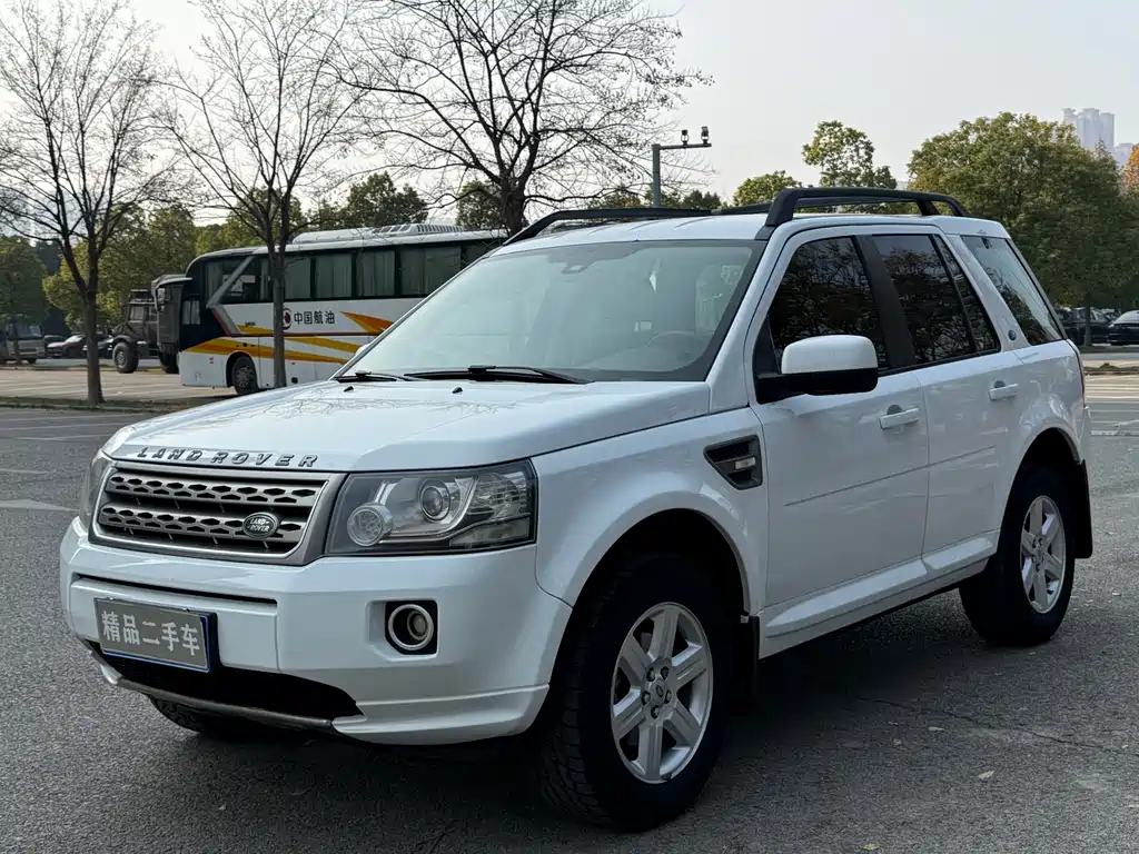 Land Rover 2