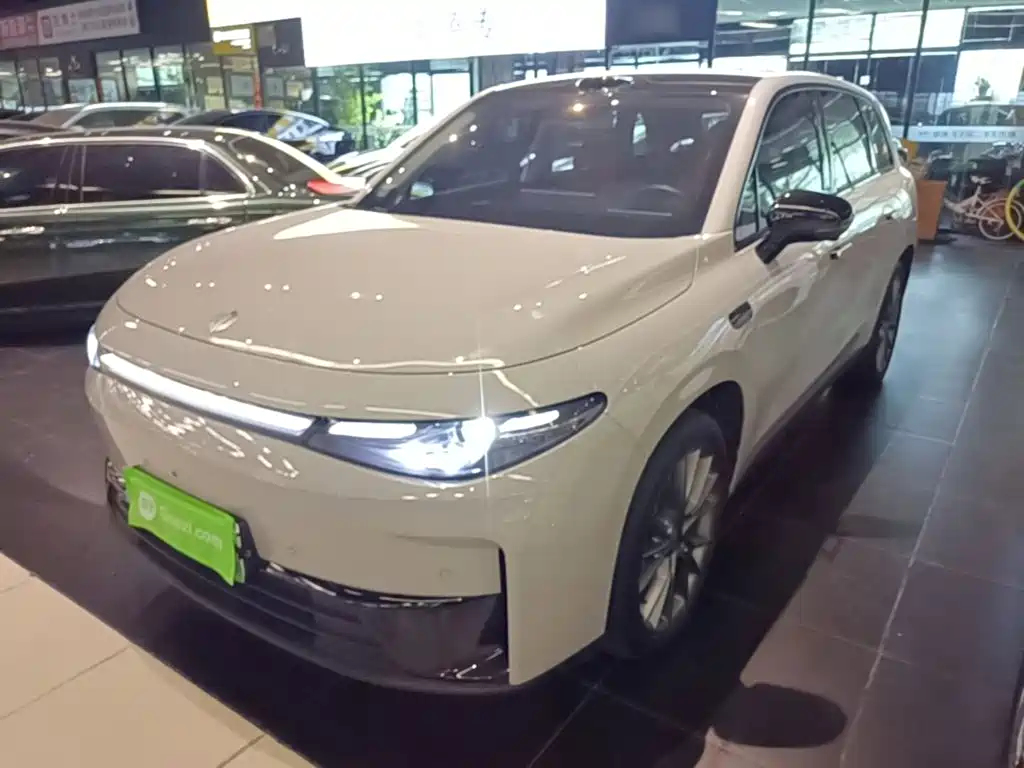 Leapmotor C10