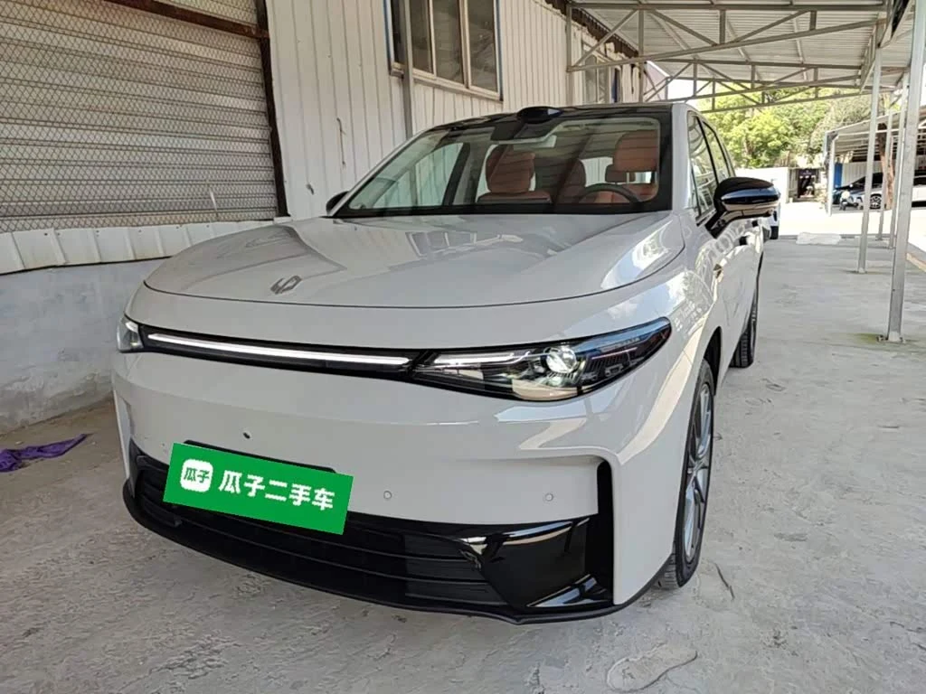 Leapmotor C10