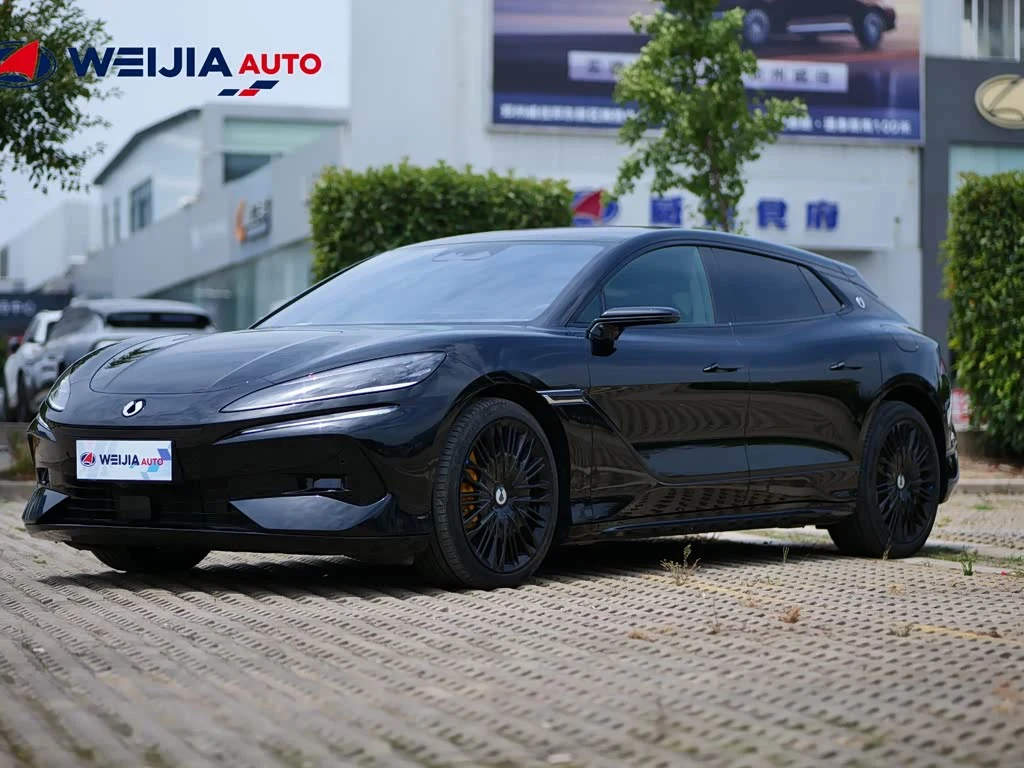 Denza Z9