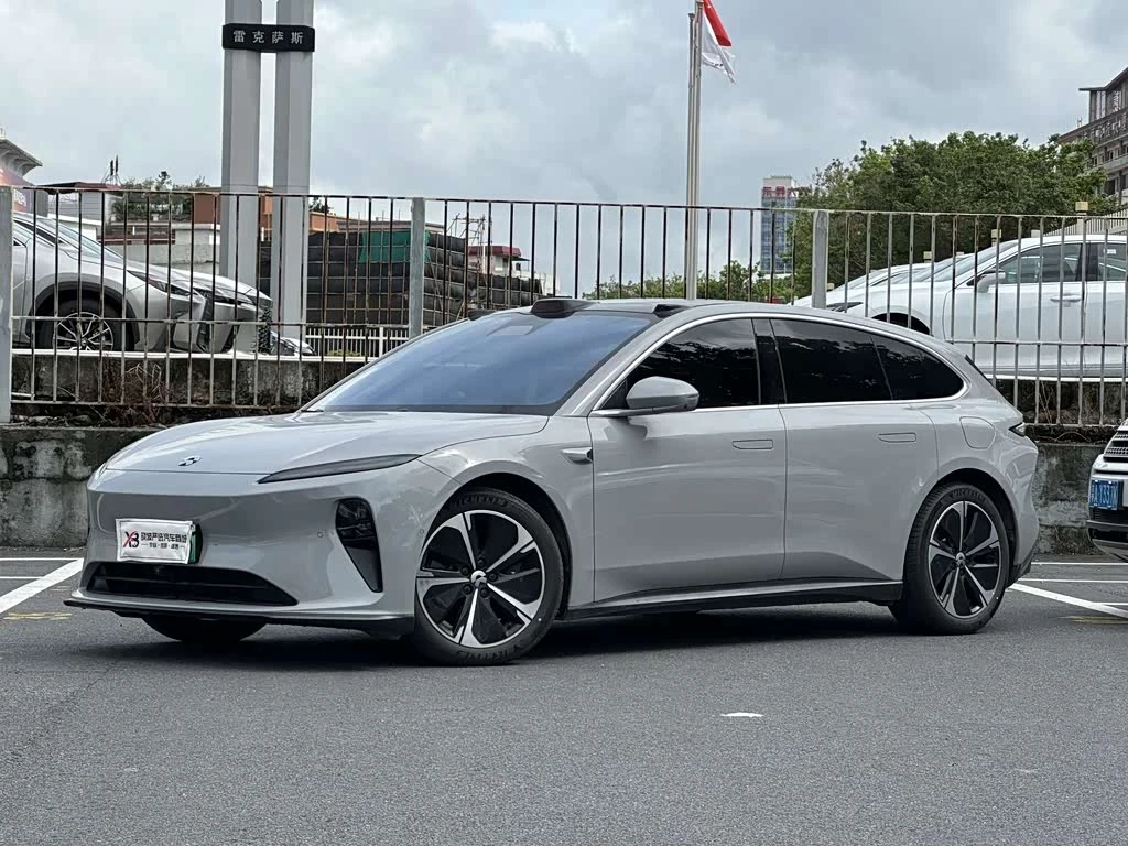 NIO ET5T