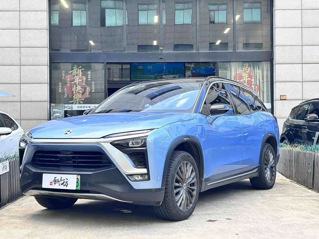 NIO ES8